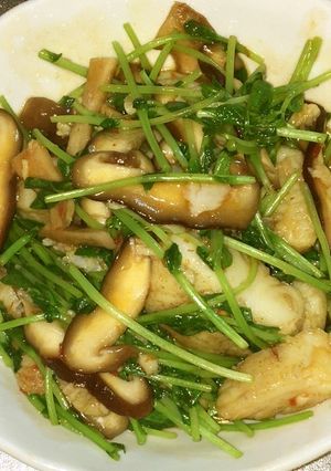 白身魚と豆苗のピリ辛オイスターソース炒め-レシピのメイン写真