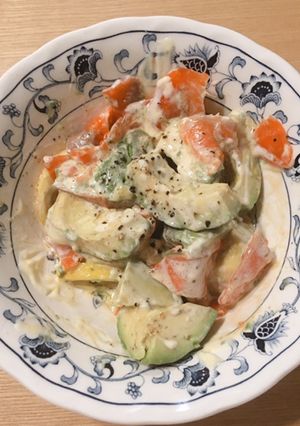 スモークサーモンとアボカドのサラダ-レシピのメイン写真