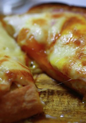 トロ～リ半熟目玉焼きでハムチートースト-レシピのメイン写真