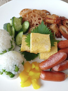 超簡単!豆ごはんおにぎりの和ンプレート!-レシピのメイン写真