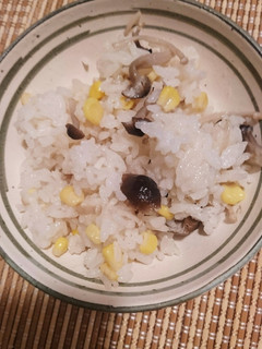 キノコとコーンの炊き込みご飯〜♪♪♪-レシピのメイン写真