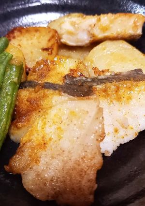 簡単♪︎たらとじゃがいものカレー炒め♡-レシピのメイン写真