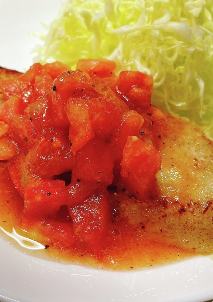 簡単！カレイムニエル トマトソースがけ-レシピのメイン写真