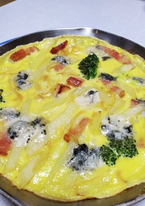 フライパンのまま食卓へ☆キッシュ-レシピのメイン写真