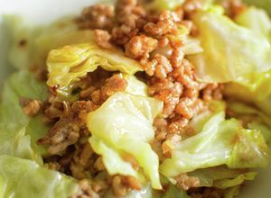 簡単メイン！豚ひき肉とキャベツの甘辛炒め-レシピのメイン写真