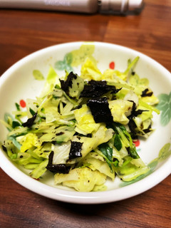 キャベツと豆苗の梅昆布茶あえ-レシピのメイン写真