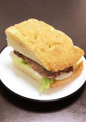 フォカッチャでパニーノ☆スモークチキン-レシピのメイン写真