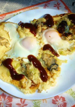 牡蠣入り月見ぺったん焼きケイジャンソース-レシピのメイン写真