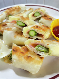アスパラとベーコンチーズの餃子の皮巻き♡-レシピのメイン写真