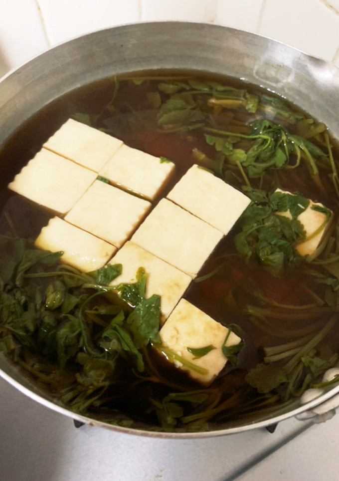 豆腐とせりを煮てみました-レシピのメイン写真