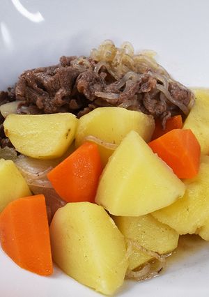 味付けはめんつゆだけ♪肉じゃが-レシピのメイン写真