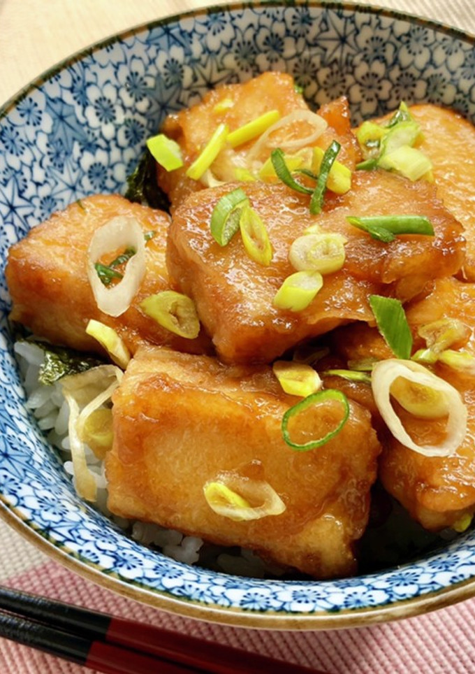 簡単仕上げ♪厚揚げの染み染み天ぷら丼-レシピのメイン写真