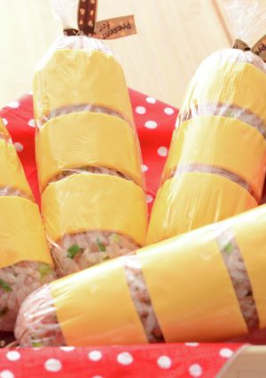 コンビーフとチーズのスティックおにぎり-レシピのメイン写真