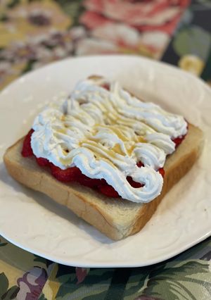 大満足!いちごクリームメープルトースト-レシピのメイン写真