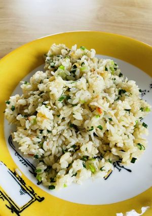 簡単！卵なし、にらとしらすのチャーハン-レシピのメイン写真