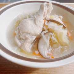 รูปของ 簡単なのに深い味わい参鶏湯風スープ