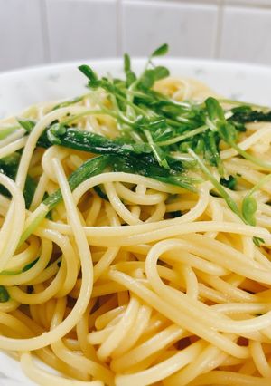 市販のたらこパスタソースで豆苗inパスタ-レシピのメイン写真