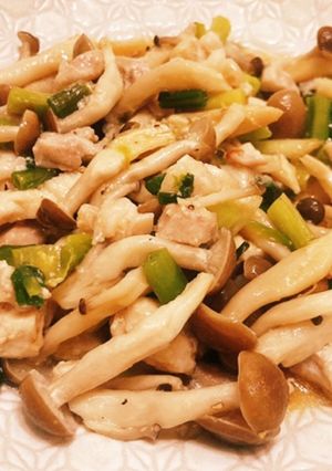 絶品!行者ニンニク鶏肉しめじの醤油炒め-レシピのメイン写真
