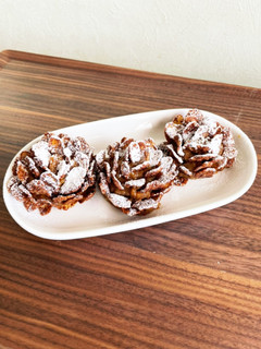 焼き芋で松ぼっくり-レシピのメイン写真