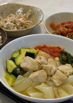 1人飯:初夏野菜たっぷりのコンソメ蒸し-レシピのメイン写真