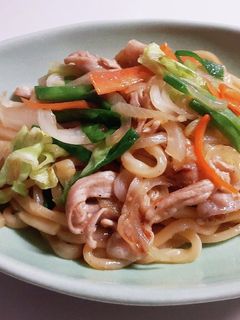 冷凍うどんでオイソース香る上海風焼きそば-レシピのメイン写真