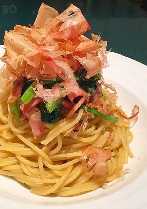 ベーコンとほうれん草、花かつおの醤油味-レシピのメイン写真