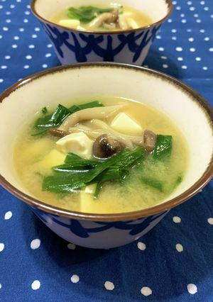 ニラ&豆腐としめじのお味噌汁-レシピのメイン写真