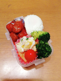 お弁当 りんごポテトサラダ-レシピのメイン写真