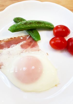 きれい簡単★ベーコン目玉焼き-レシピのメイン写真