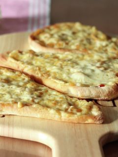 ナンで作るカレーピザ-レシピのメイン写真