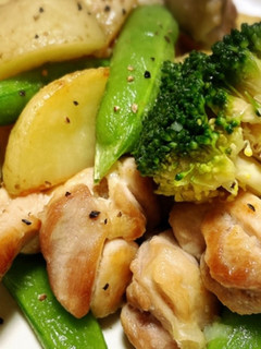 鶏もも肉と春野菜の塩コショウ炒め-レシピのメイン写真