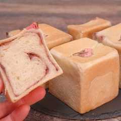 A picture of 桜の塩漬けで春っぽいキューブあんぱん.