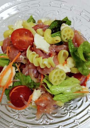 トマトとモッツァレラのお手軽パスタサラダ-レシピのメイン写真