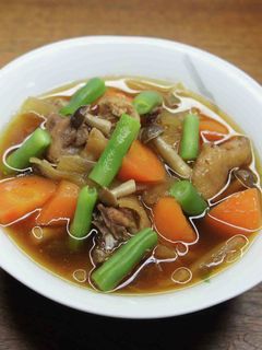 親鳥のぶつ切りと野菜の煮込み-レシピのメイン写真
