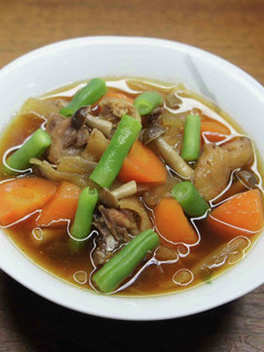 親鳥のぶつ切りと野菜の煮込み-レシピのメイン写真