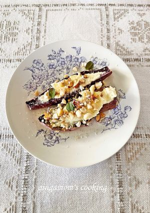 焼き芋にクリームチーズとゴルゴンゾーラ-レシピのメイン写真