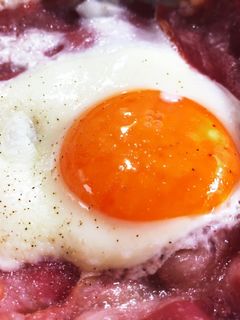 朝食【ベーコンエッグ&ベーコンエッグ丼】-レシピのメイン写真
