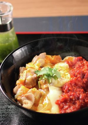 なか卯の新メニュー！　うまトマ親子丼♪-レシピのメイン写真