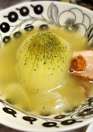 ストウブで簡単！新玉ねぎの丸煮-レシピのメイン写真