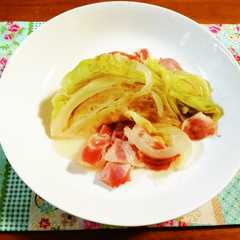 รูปของ 蒸しキャベツ#まるごと#大量消費#超簡単