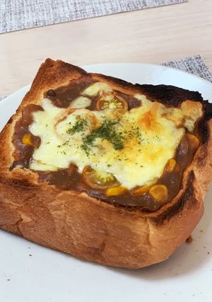 残りのカレーでカフェ風トースト-レシピのメイン写真