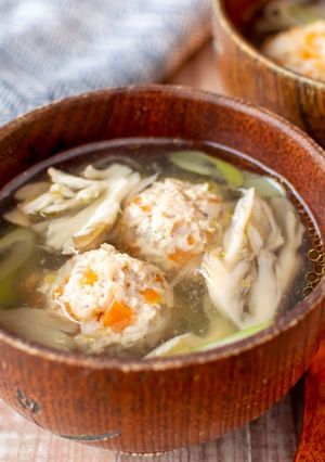 うま味たっぷり！鶏団子の塩こうじスープ-レシピのメイン写真