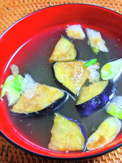 揚げ茄子とわかめの味噌汁-レシピのメイン写真