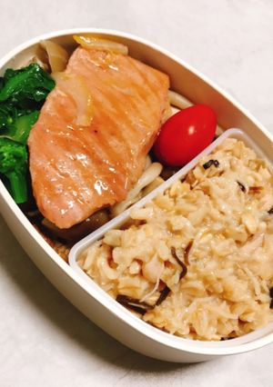 とりめし風オートミール弁当　3/23 水-レシピのメイン写真