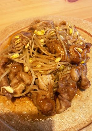 豚肉と豆もやしのオイスターソース炒め-レシピのメイン写真