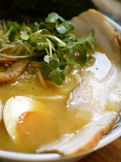 野菜でスープを作る 濃厚あっさりラーメン-レシピのメイン写真