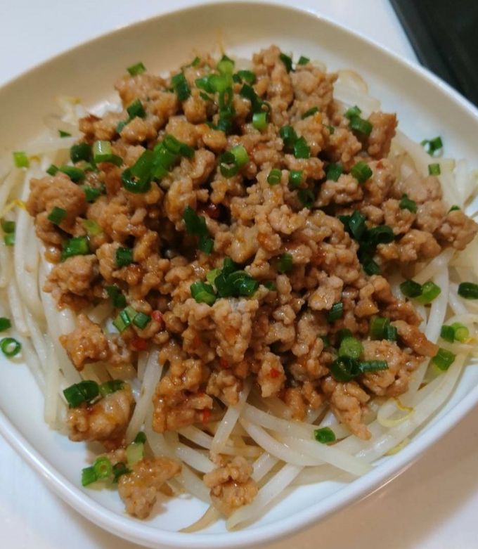 簡単！激ウマ！豚ひき肉ピリ辛肉味噌もやし-レシピのメイン写真