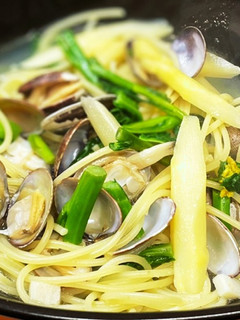 白アスパラと浅利の酒蒸し〜ボンゴレパスタ-レシピのメイン写真
