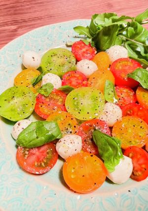 彩りミニトマトでカプレーゼ-レシピのメイン写真