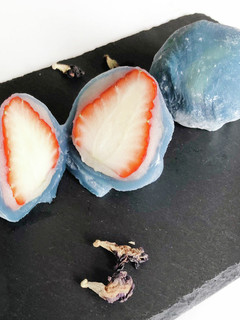 青いちご大福【バタフライピー】-レシピのメイン写真